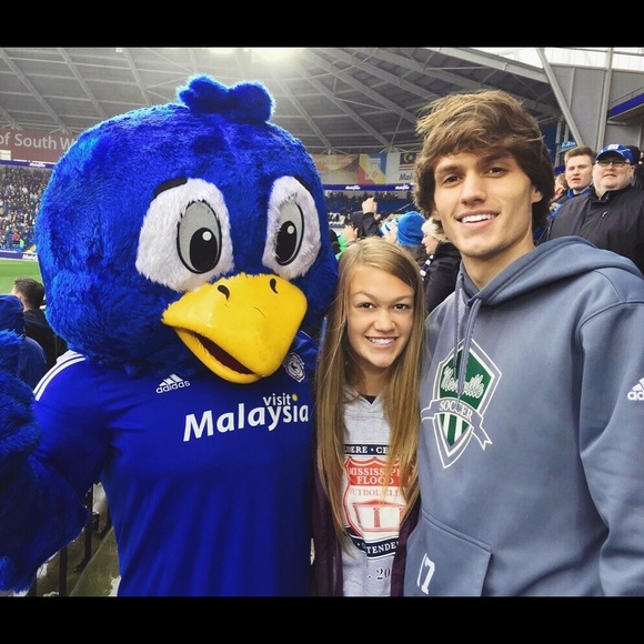 ⭐️⭐️Welcome to My Closet! ⭐️⭐️ - Picture 3 of 12